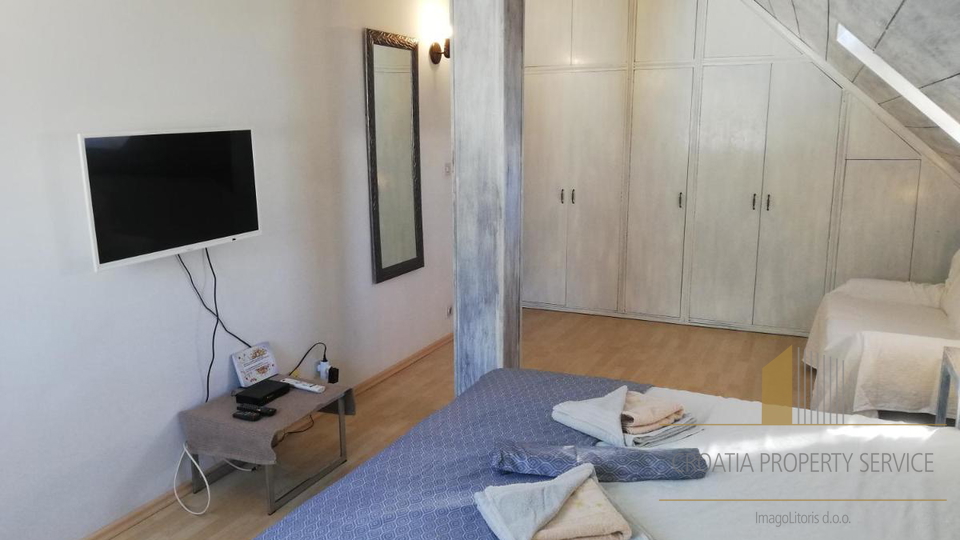 Apartment villa with pool 70 m from the beach in the vicinity of Split!