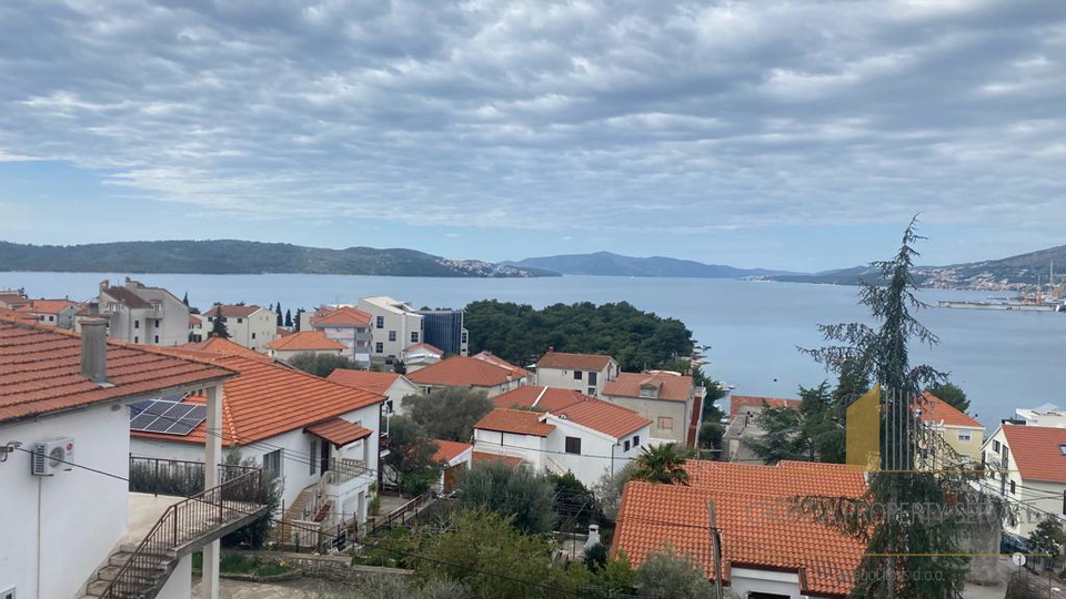 House, 1500 m2, For Sale, Trogir - Čiovo