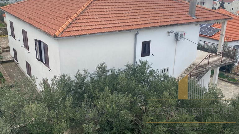 House, 1500 m2, For Sale, Trogir - Čiovo