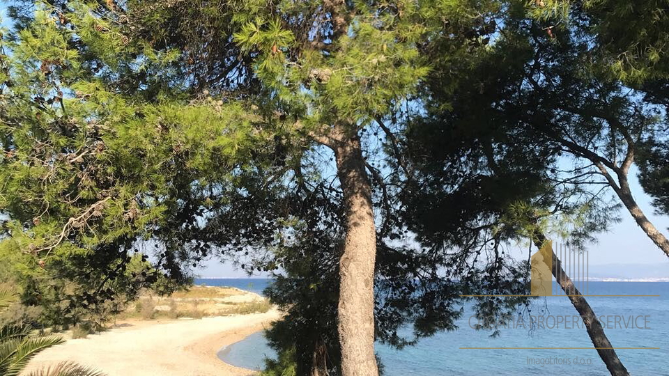 Charming villa on the beach on the island of Brač!