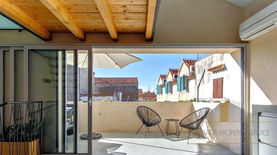 Luxuriös renoviertes Steinhaus mit Terrasse - Trogir!