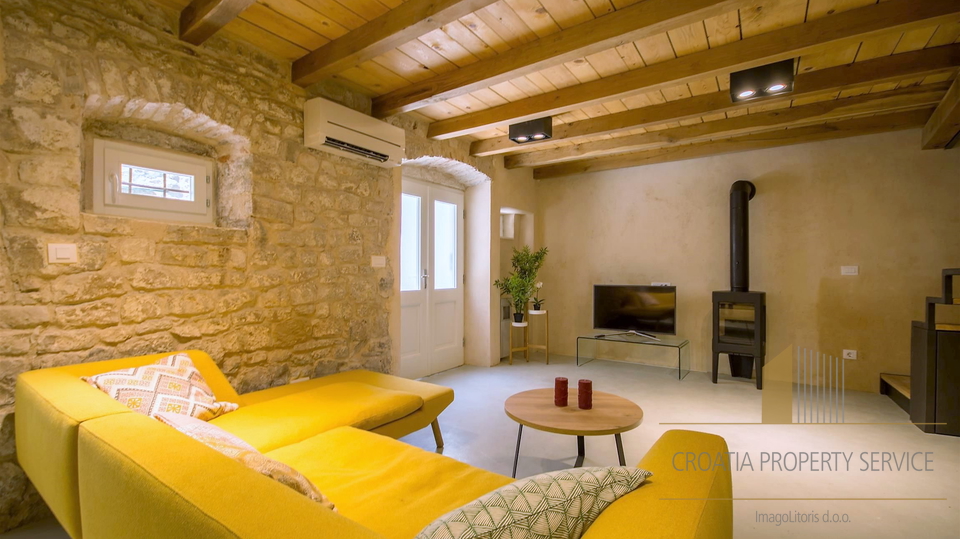 Luxuriously renovated stone house with a terrace - Trogir!