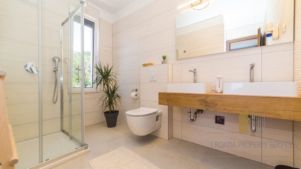 Luxury villa with a panoramic view of the sea on the island of Čiovo!
