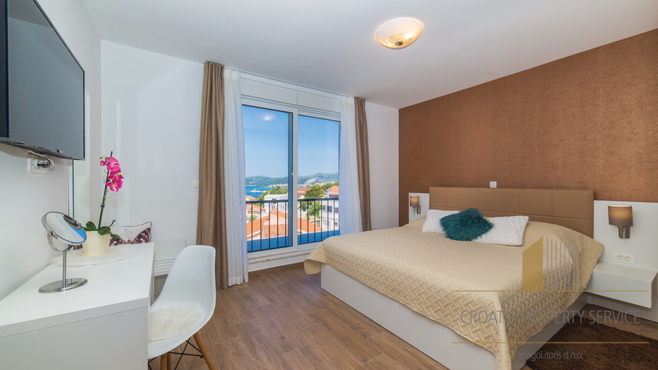 Luxury villa with a panoramic view of the sea on the island of Čiovo!