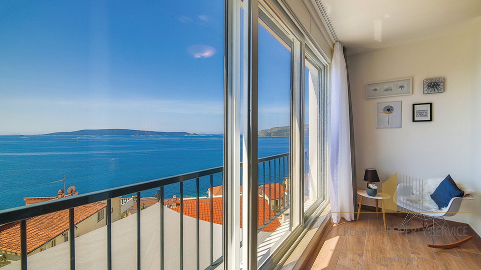Luxury villa with a panoramic view of the sea on the island of Čiovo!