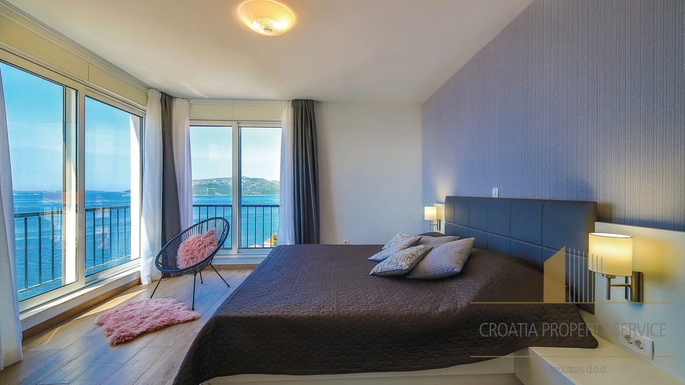 Luxury villa with a panoramic view of the sea on the island of Čiovo!