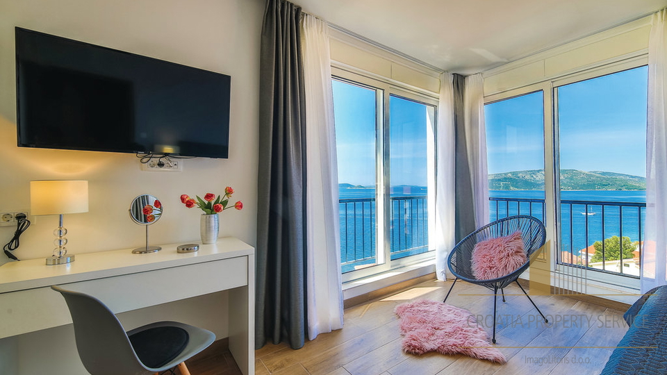 Luxury villa with a panoramic view of the sea on the island of Čiovo!