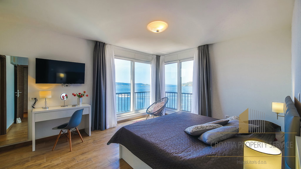 Luxury villa with a panoramic view of the sea on the island of Čiovo!