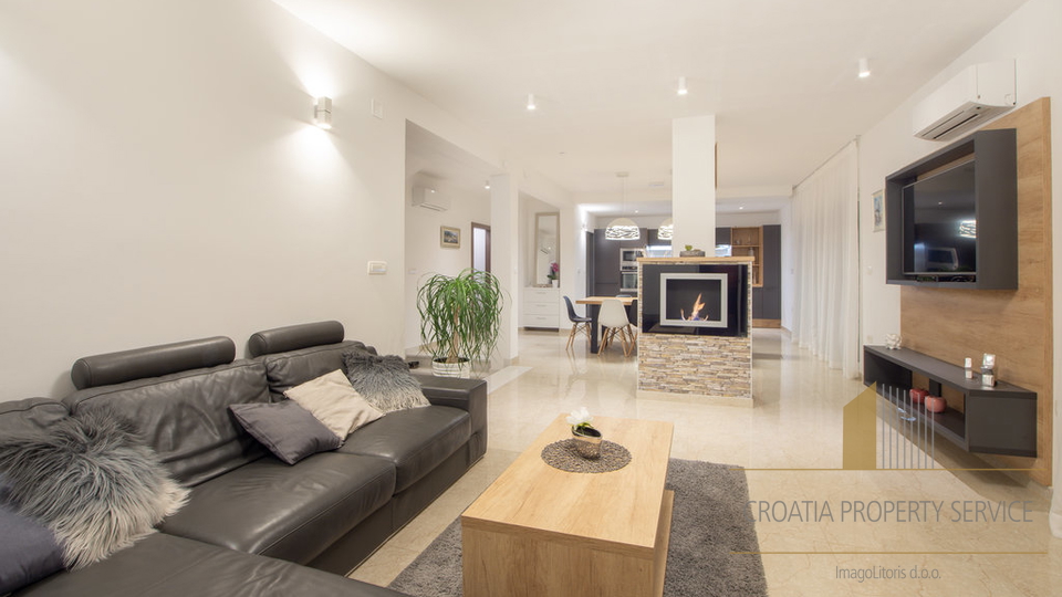 Luxury villa with a panoramic view of the sea on the island of Čiovo!