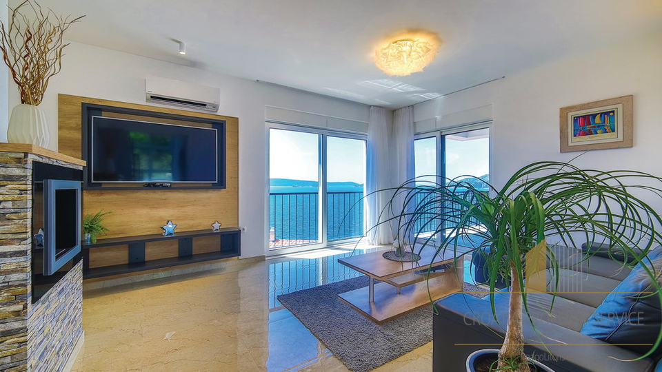 Luxury villa with a panoramic view of the sea on the island of Čiovo!