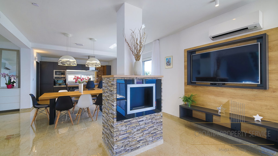 Luxury villa with a panoramic view of the sea on the island of Čiovo!