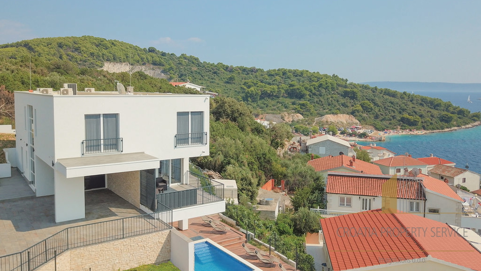 Luxury villa with a panoramic view of the sea on the island of Čiovo!