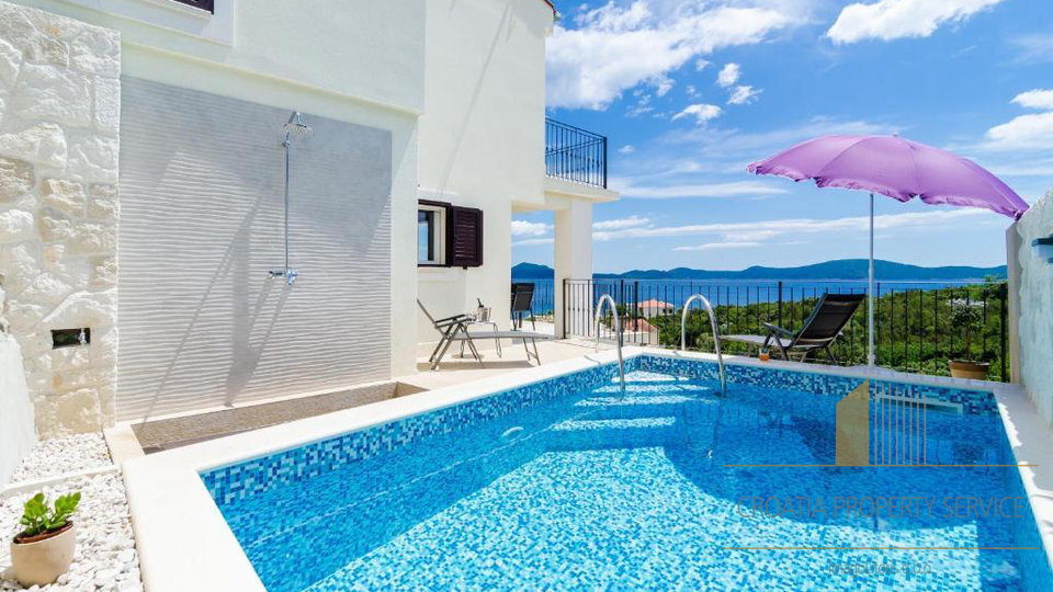 Villa di lusso con piscina, a 80 metri dal mare – tra Dubrovnik e Pelješac!