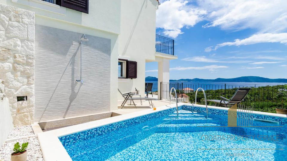 Villa di lusso con piscina, a 80 metri dal mare – tra Dubrovnik e Pelješac!