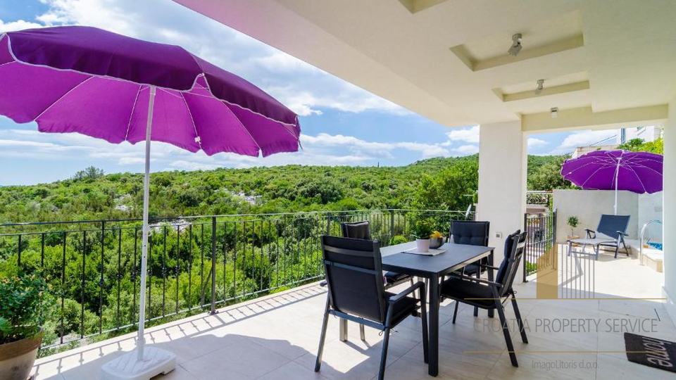 Villa di lusso con piscina, a 80 metri dal mare – tra Dubrovnik e Pelješac!