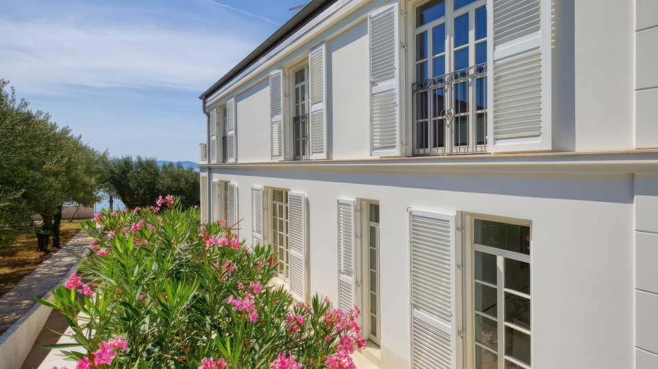 &Pcy;&rcy;&iecy;&kcy;&rcy;&acy;&scy;&ncy;&acy;&yacy; &rcy;&ocy;&scy;&kcy;&ocy;&shcy;&ncy;&acy;&yacy; &vcy;&icy;&lcy;&lcy;&acy; &pcy;&iecy;&rcy;&vcy;&acy;&yacy; &lcy;&icy;&ncy;&icy;&yacy; &ucy; &mcy;&ocy;&rcy;&yacy; - &Zcy;&acy;&dcy;&acy;&rcy;&excl;