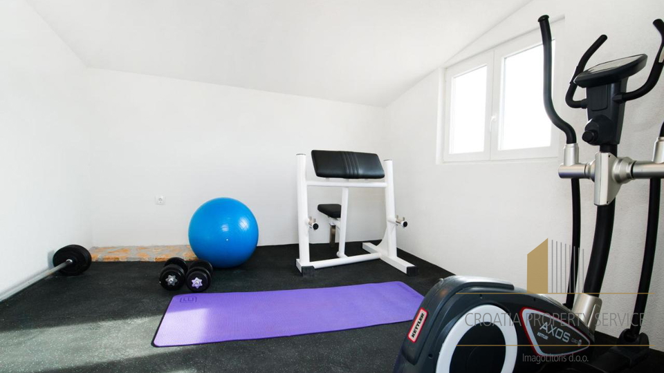 Eine einzigartige Luxusimmobilie auf einem Grundstück von 10.000 m2 in Milna auf der Insel Brač!