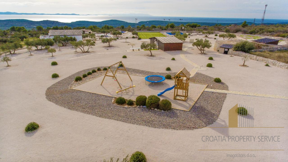 Eine einzigartige Luxusimmobilie auf einem Grundstück von 10.000 m2 in Milna auf der Insel Brač!