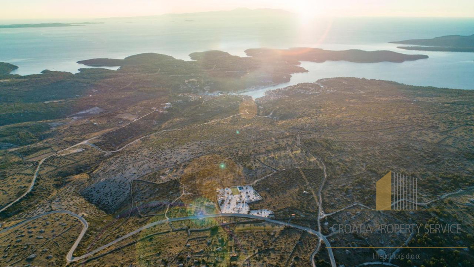 Eine einzigartige Luxusimmobilie auf einem Grundstück von 10.000 m2 in Milna auf der Insel Brač!