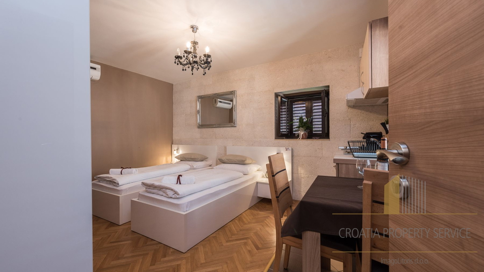 Apart-hotel sa 6 apartmana u povijesnoj jezgri Zadra!
