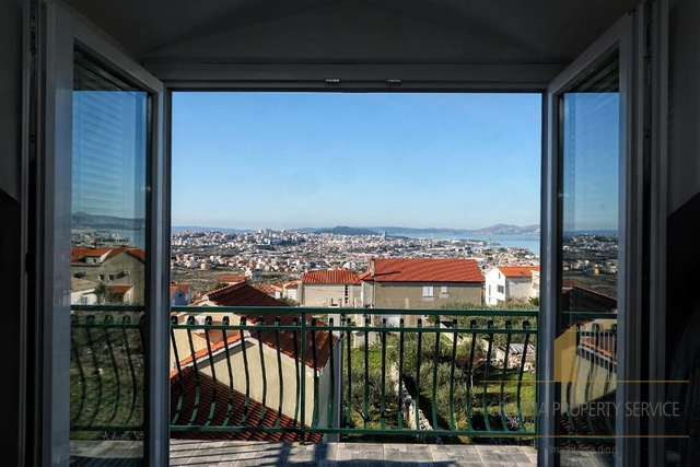 Renoviertes Steinhaus mit Garten und Meerblick bei Split!