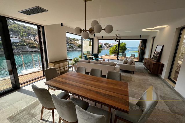 Casa, 709 m2, Vendita, Primošten