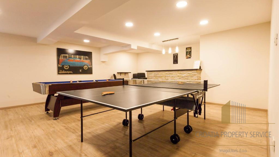 Exklusive Villa in Klis mit Panoramablick auf das Meer und Split&excl;