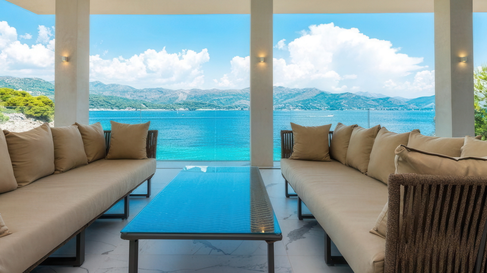 New modern villa first row by the sea near Dubrovnik&excl;