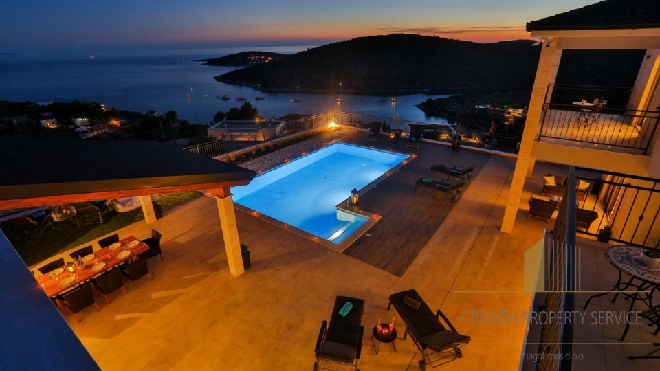 Luxusvilla mit herrlichem Panoramablick auf das Meer in Sevid!