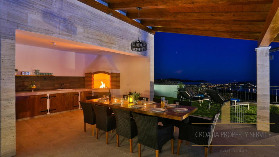 Luxusvilla mit herrlichem Panoramablick auf das Meer in Sevid!