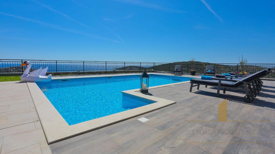 Luxusvilla mit herrlichem Panoramablick auf das Meer in Sevid!