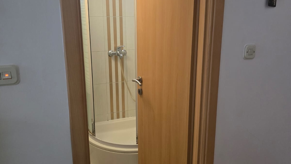 Exklusives Angebot&excl; Charmantes Steinhaus am Meer in der Umgebung von Split&excl;