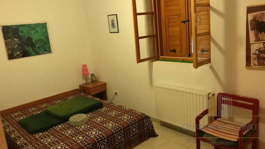 Charmantes einstöckiges Haus 20 m vom Strand entfernt auf der Insel Brač!