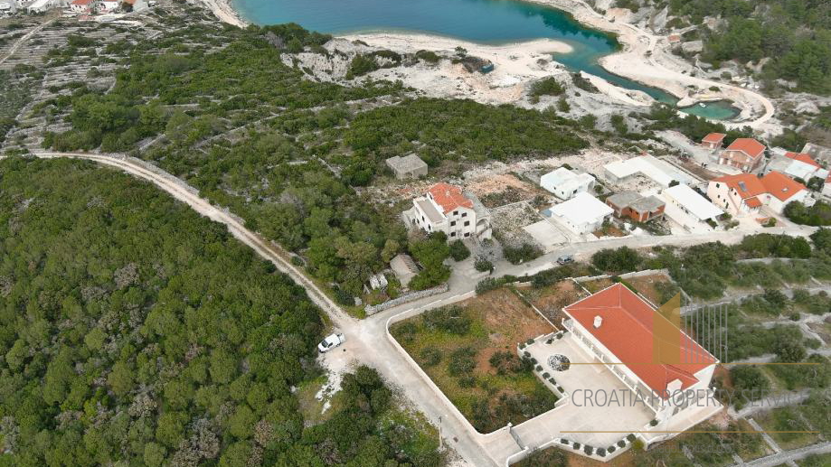 Baugrundstück mit Meerblick auf der Insel Brač!