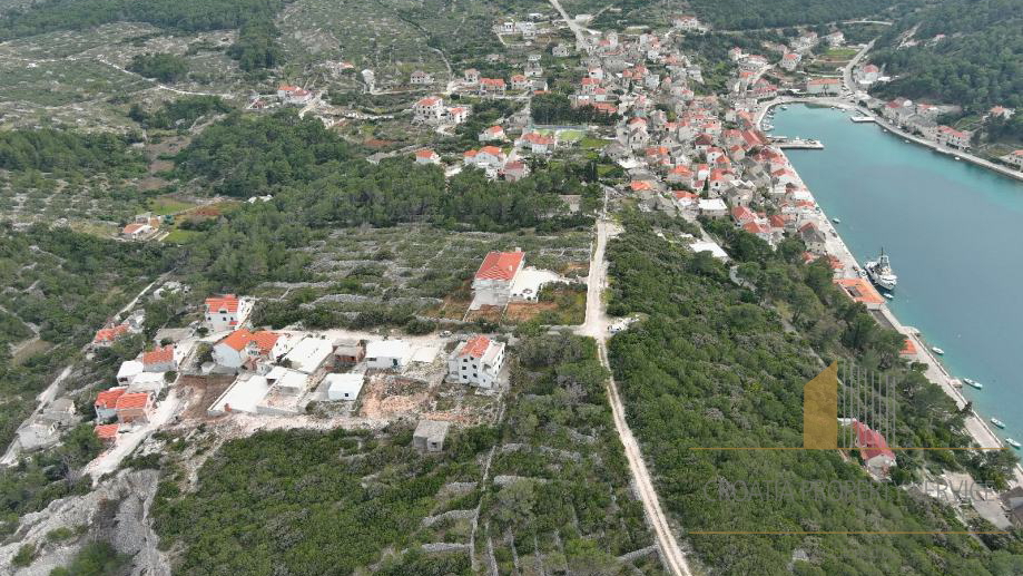 Baugrundstück mit Meerblick auf der Insel Brač!