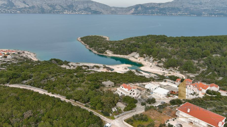 Baugrundstück mit Meerblick auf der Insel Brač!