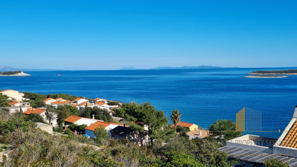 Una villa moderna con piscina e una fantastica vista sul mare - l'isola di Vis!