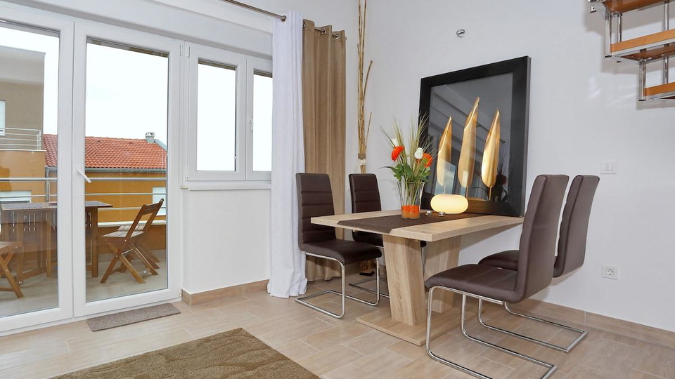 &Dcy;&vcy;&ucy;&khcy;&ecy;&tcy;&acy;&zhcy;&ncy;&acy;&yacy; &kcy;&vcy;&acy;&rcy;&tcy;&icy;&rcy;&acy; &vcy; 80 &mcy;&iecy;&tcy;&rcy;&acy;&khcy; &ocy;&tcy; &pcy;&rcy;&iecy;&kcy;&rcy;&acy;&scy;&ncy;&ocy;&gcy;&ocy; &pcy;&lcy;&yacy;&zhcy;&acy; &vcy; &ocy;&kcy;&rcy;&iecy;&scy;&tcy;&ncy;&ocy;&scy;&tcy;&yacy;&khcy; &Zcy;&acy;&dcy;&acy;&rcy;&acy;&comma; &pcy;&rcy;&ocy;&dcy;&acy;&iocy;&tcy;&scy;&yacy;&excl;