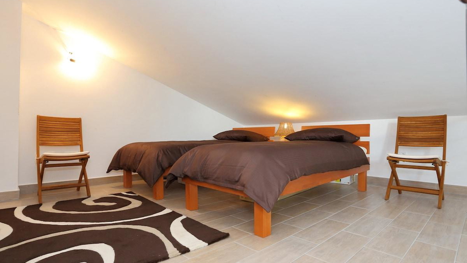 &Dcy;&vcy;&ucy;&khcy;&ecy;&tcy;&acy;&zhcy;&ncy;&acy;&yacy; &kcy;&vcy;&acy;&rcy;&tcy;&icy;&rcy;&acy; &vcy; 80 &mcy;&iecy;&tcy;&rcy;&acy;&khcy; &ocy;&tcy; &pcy;&rcy;&iecy;&kcy;&rcy;&acy;&scy;&ncy;&ocy;&gcy;&ocy; &pcy;&lcy;&yacy;&zhcy;&acy; &vcy; &ocy;&kcy;&rcy;&iecy;&scy;&tcy;&ncy;&ocy;&scy;&tcy;&yacy;&khcy; &Zcy;&acy;&dcy;&acy;&rcy;&acy;&comma; &pcy;&rcy;&ocy;&dcy;&acy;&iocy;&tcy;&scy;&yacy;&excl;