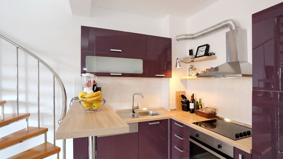 &Dcy;&vcy;&ucy;&khcy;&ecy;&tcy;&acy;&zhcy;&ncy;&acy;&yacy; &kcy;&vcy;&acy;&rcy;&tcy;&icy;&rcy;&acy; &vcy; 80 &mcy;&iecy;&tcy;&rcy;&acy;&khcy; &ocy;&tcy; &pcy;&rcy;&iecy;&kcy;&rcy;&acy;&scy;&ncy;&ocy;&gcy;&ocy; &pcy;&lcy;&yacy;&zhcy;&acy; &vcy; &ocy;&kcy;&rcy;&iecy;&scy;&tcy;&ncy;&ocy;&scy;&tcy;&yacy;&khcy; &Zcy;&acy;&dcy;&acy;&rcy;&acy;&comma; &pcy;&rcy;&ocy;&dcy;&acy;&iocy;&tcy;&scy;&yacy;&excl;