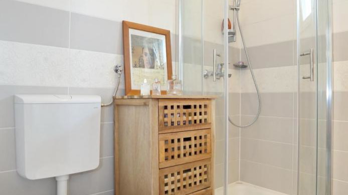 &Dcy;&vcy;&ucy;&khcy;&ecy;&tcy;&acy;&zhcy;&ncy;&acy;&yacy; &kcy;&vcy;&acy;&rcy;&tcy;&icy;&rcy;&acy; &vcy; 80 &mcy;&iecy;&tcy;&rcy;&acy;&khcy; &ocy;&tcy; &pcy;&rcy;&iecy;&kcy;&rcy;&acy;&scy;&ncy;&ocy;&gcy;&ocy; &pcy;&lcy;&yacy;&zhcy;&acy; &vcy; &ocy;&kcy;&rcy;&iecy;&scy;&tcy;&ncy;&ocy;&scy;&tcy;&yacy;&khcy; &Zcy;&acy;&dcy;&acy;&rcy;&acy;&comma; &pcy;&rcy;&ocy;&dcy;&acy;&iocy;&tcy;&scy;&yacy;&excl;