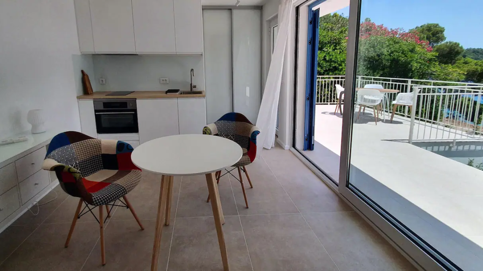 Beautiful villa first row to the sea on the island of Kor&ccaron;ula&comma; for sale&excl;