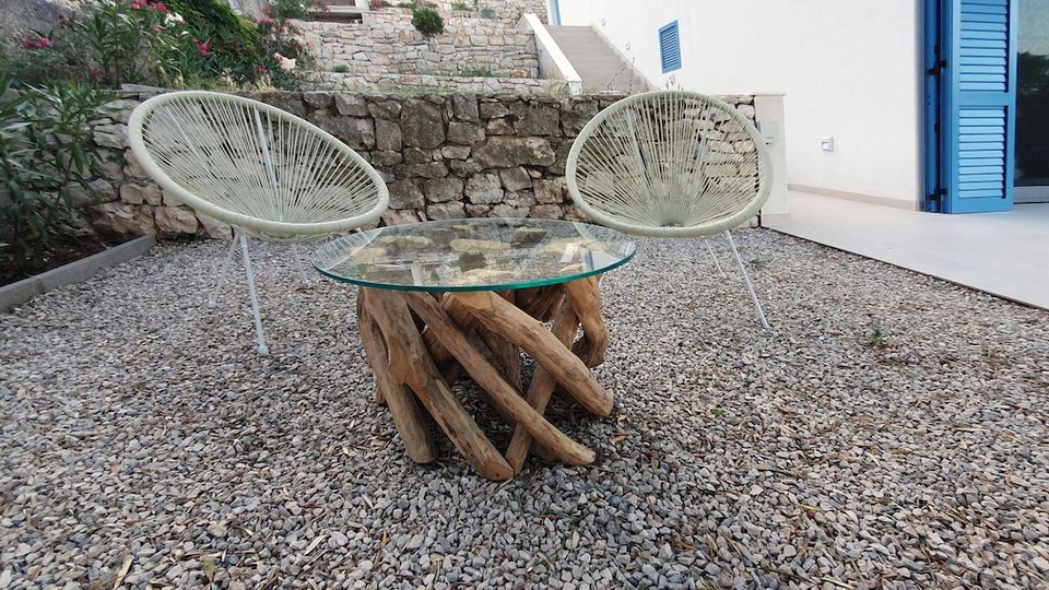 Beautiful villa first row to the sea on the island of Kor&ccaron;ula&comma; for sale&excl;