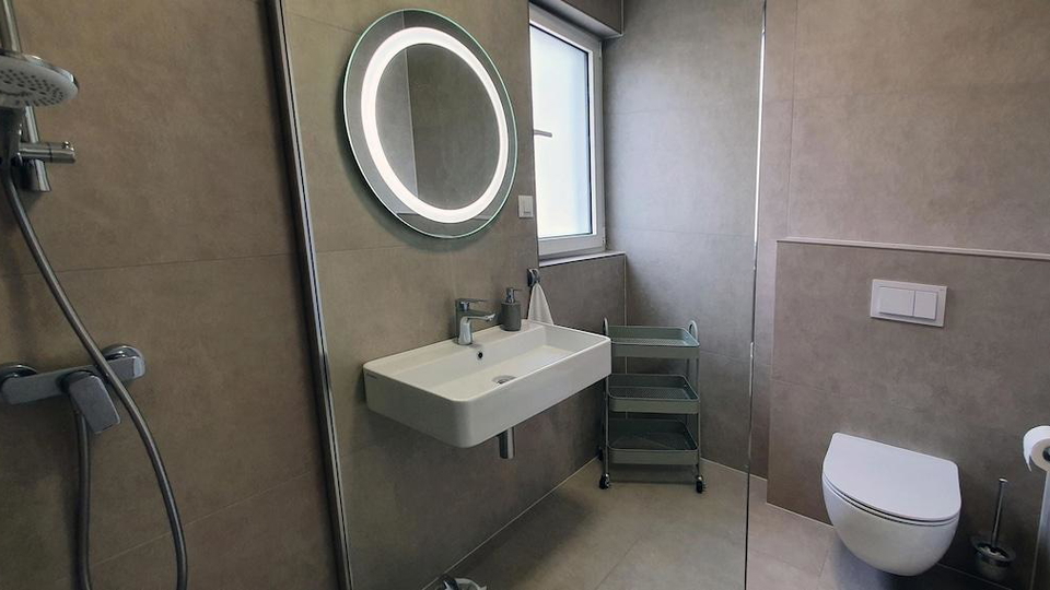 Beautiful villa first row to the sea on the island of Kor&ccaron;ula&comma; for sale&excl;