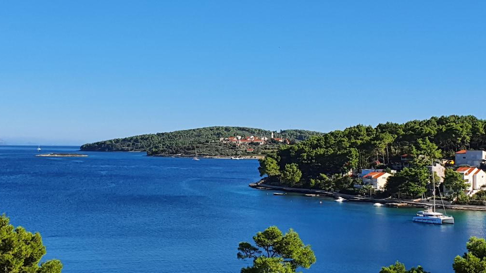 Beautiful villa first row to the sea on the island of Kor&ccaron;ula&comma; for sale&excl;