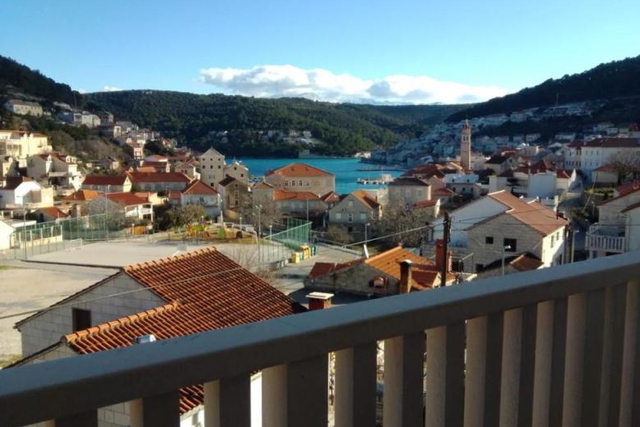 Vendita, appartamento con vista mare a Pučišća sull'isola di Brač!