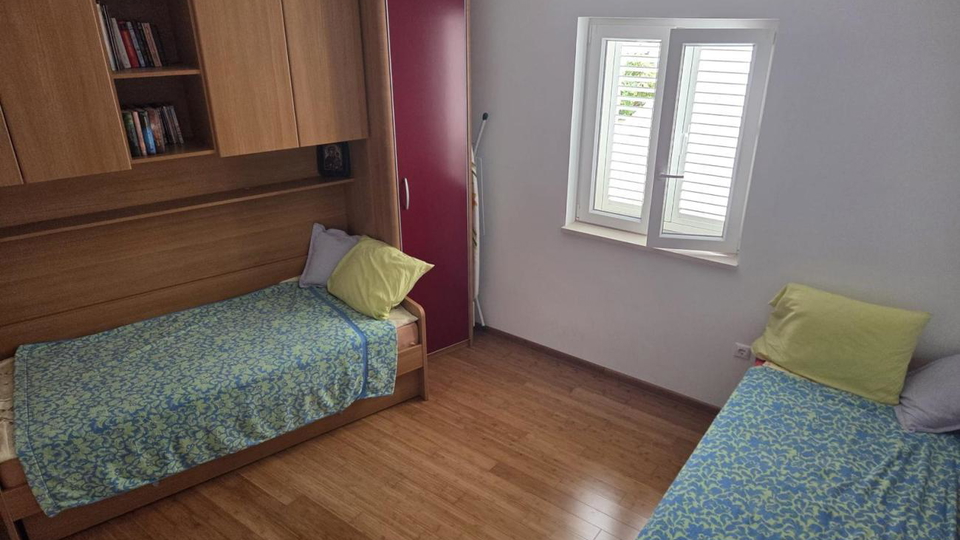 Sale&comma; apartment with sea view in Pu&ccaron;i&scaron;&cacute;a on the island of Bra&ccaron;&excl;