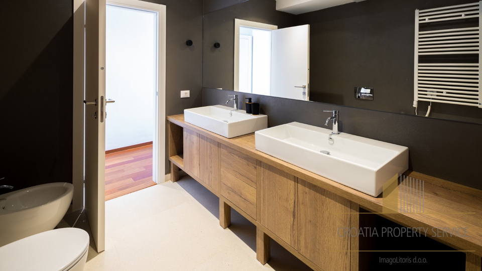 Casa, 386 m2, Vendita, Primošten