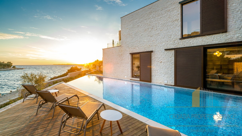 Casa, 386 m2, Vendita, Primošten