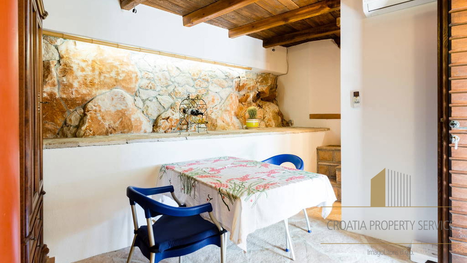 Bellissima casa con vista panoramica sul mare sull'isola di Brač!